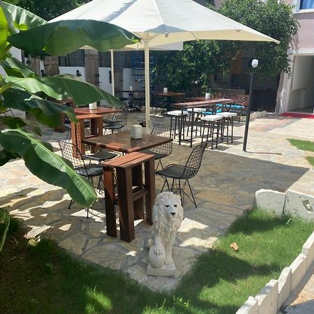 Mavi Butik Apart Çeşme Eksteriør billede