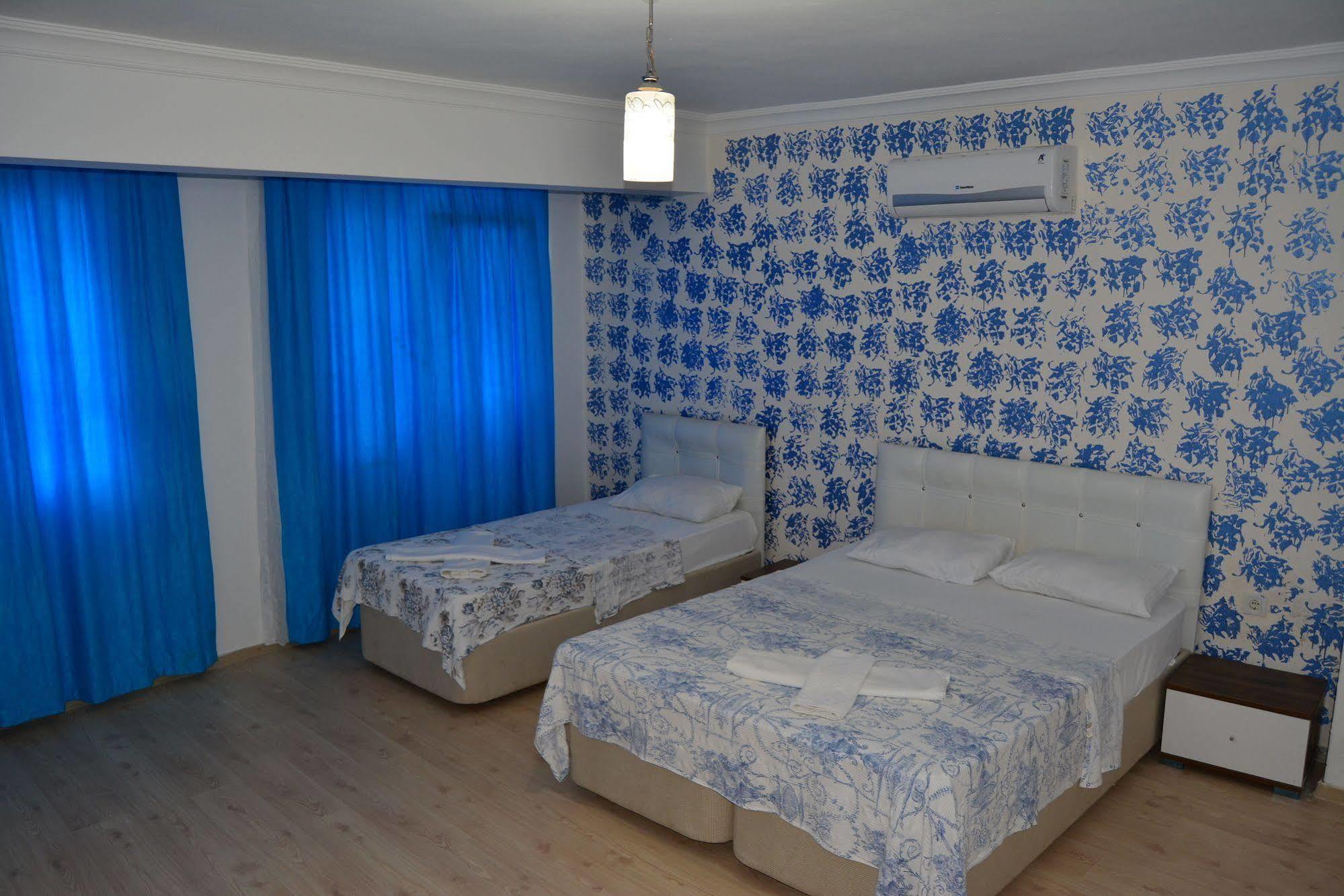 Mavi Butik Apart Çeşme Eksteriør billede
