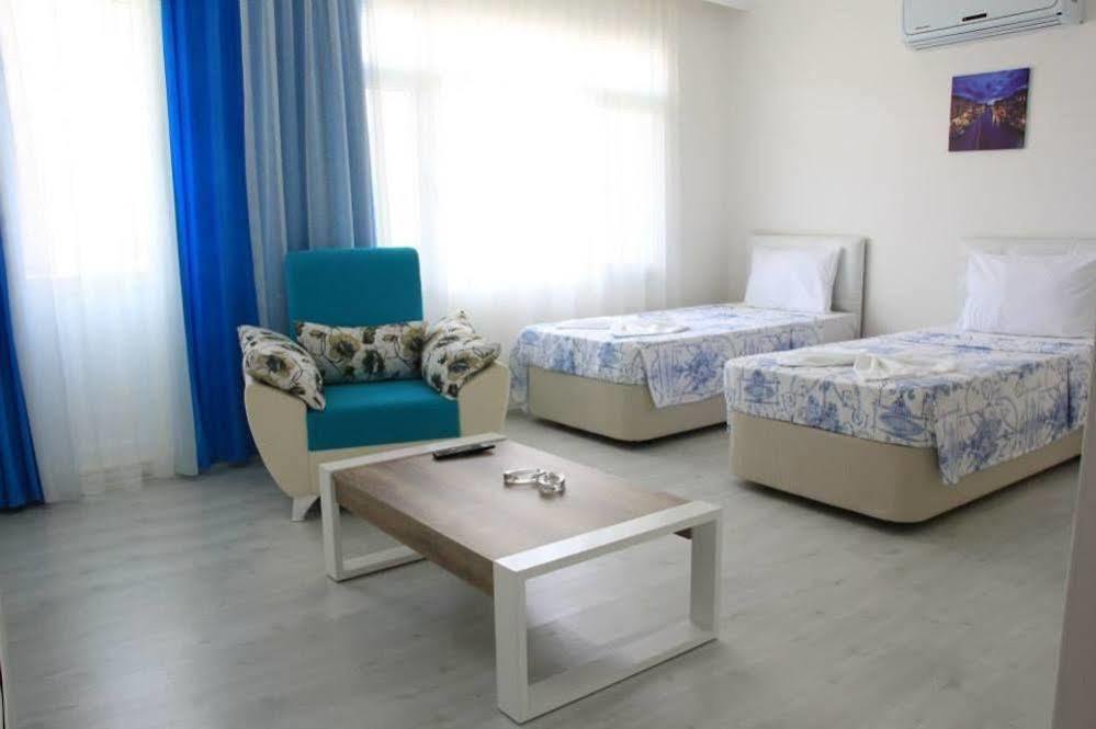 Mavi Butik Apart Çeşme Eksteriør billede